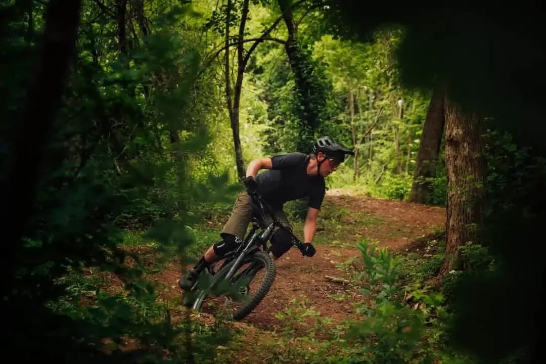 What to Wear Mountain Biking to Look Like a Pro