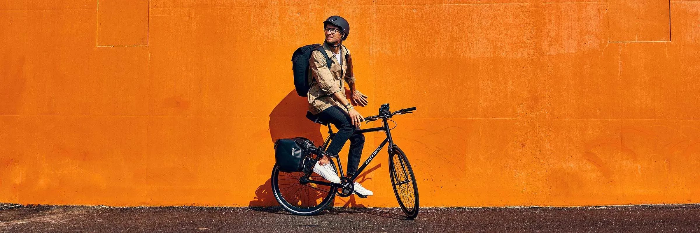 Gear for the Streets: Discover Urban Cycling Apparel