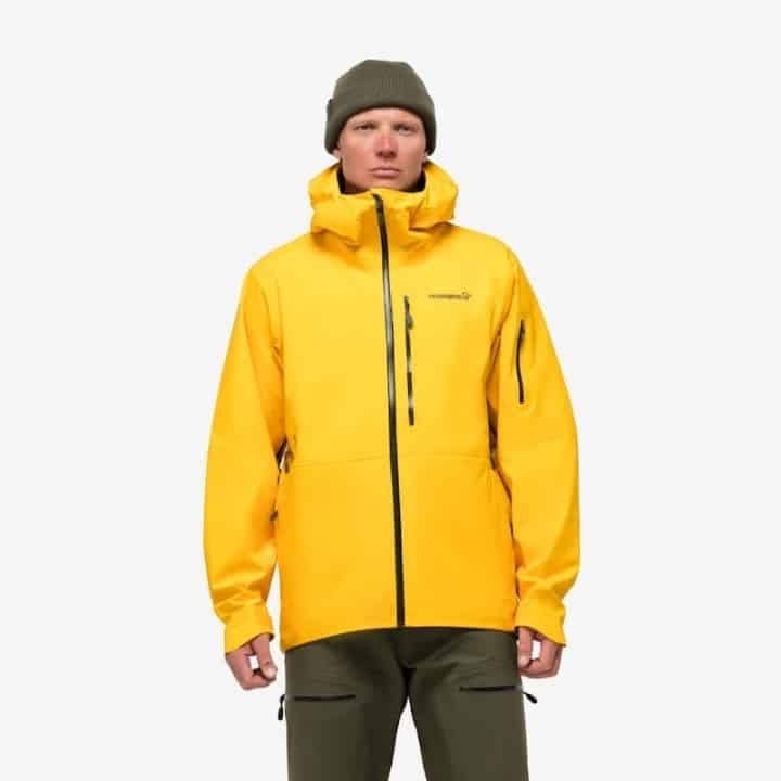 Men wearing Norrona Lofoten Gore-Tex Gore-Tex