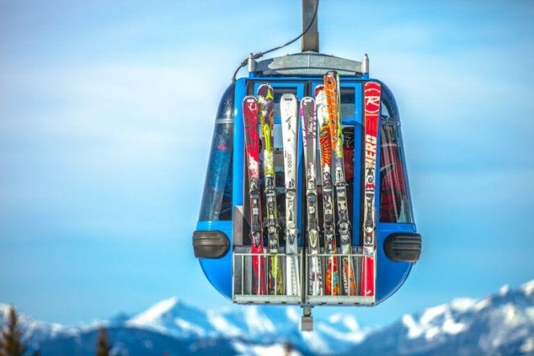 Quels vêtements de ski choisir ? Découvrez les conseils de Sport à tout  prix.