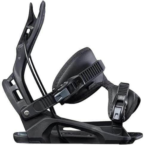 Rear entry type of snowboard binding