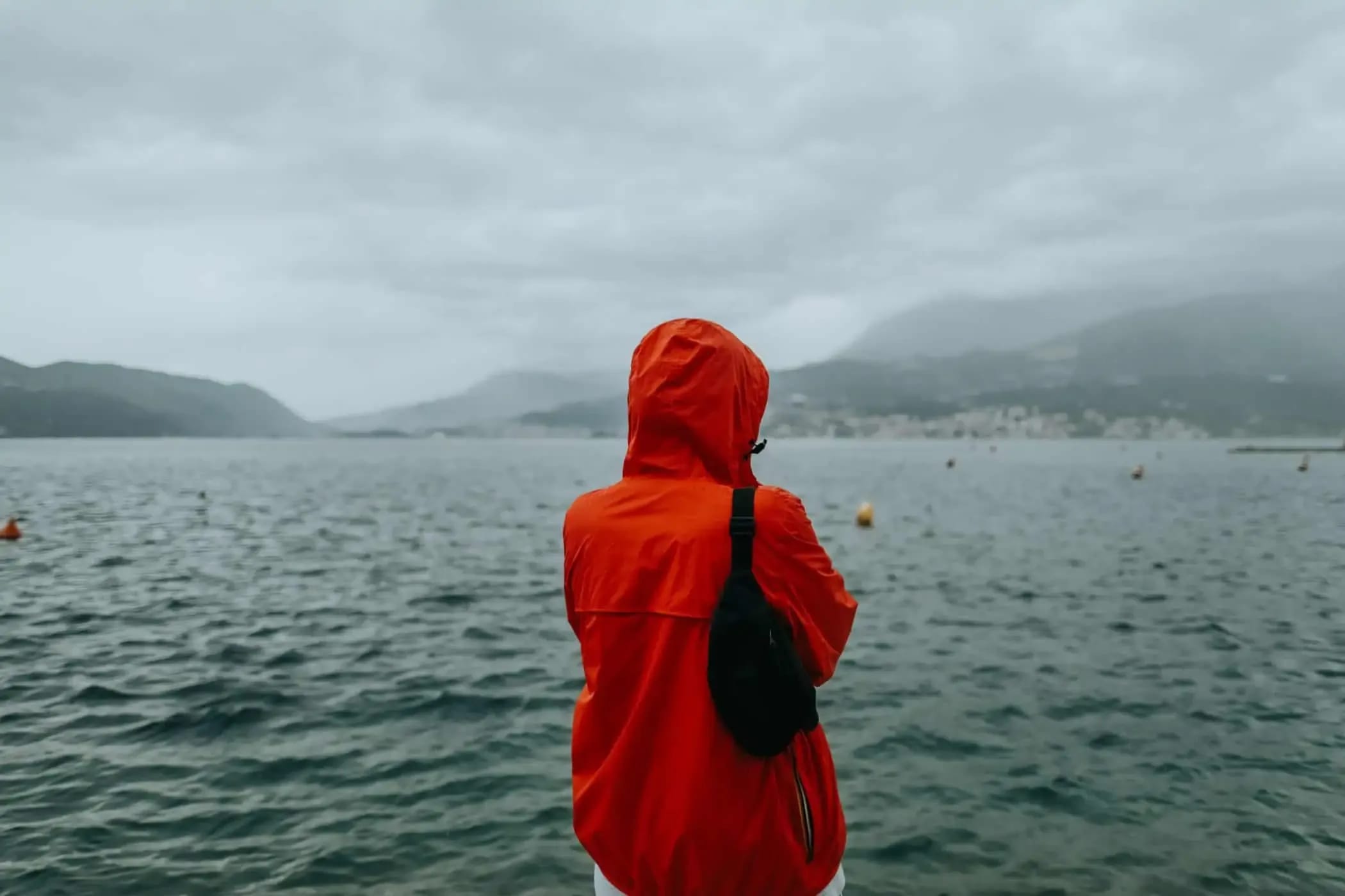 Les meilleures alternatives aux manteaux imperméables d’Arc’teryx