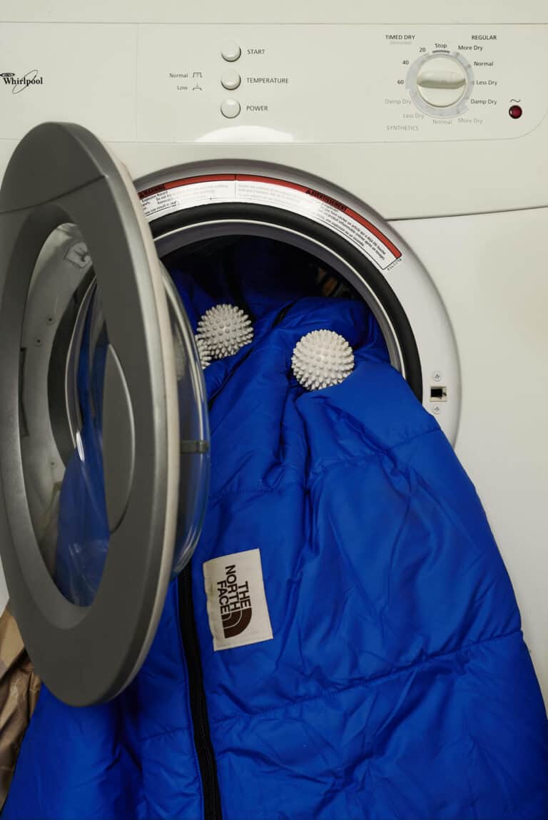 How do you outlet wash a sleeping bag